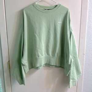 Nike women’s sweatshirt light green XL